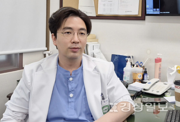 [경상일보]  [회전근개 증후군]밤잠 설치게 하는 어깨통증..